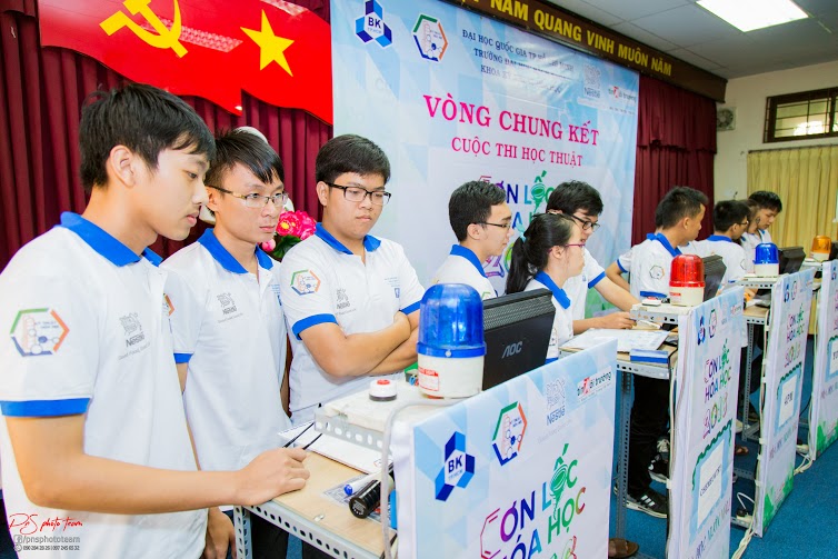 Sội[-]động[-]Cơn[-]lốc[-]hóa[-]học[-]2016[-]vòng[-]bán[-]kết[-]